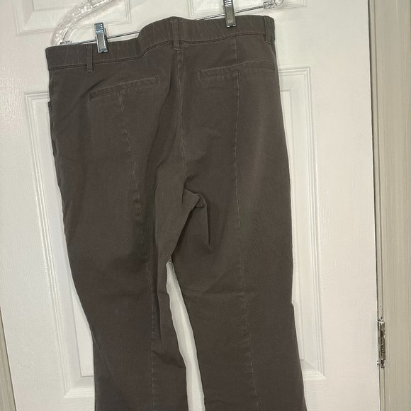 Isaac Mizrahi Live! Regular 24/7‎ Denim Boot Cut Fly Front Jeans A279252 Grey 14 - Picture 6 of 7